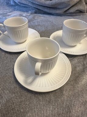 Mikasa White Ribbed Ceramic Teacup and Saucer Set DD900